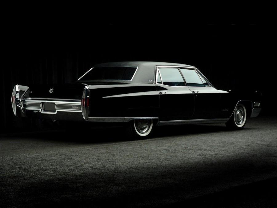  Cadillac Fleetwood Brougham 1968 года  (фото 2 из 2)